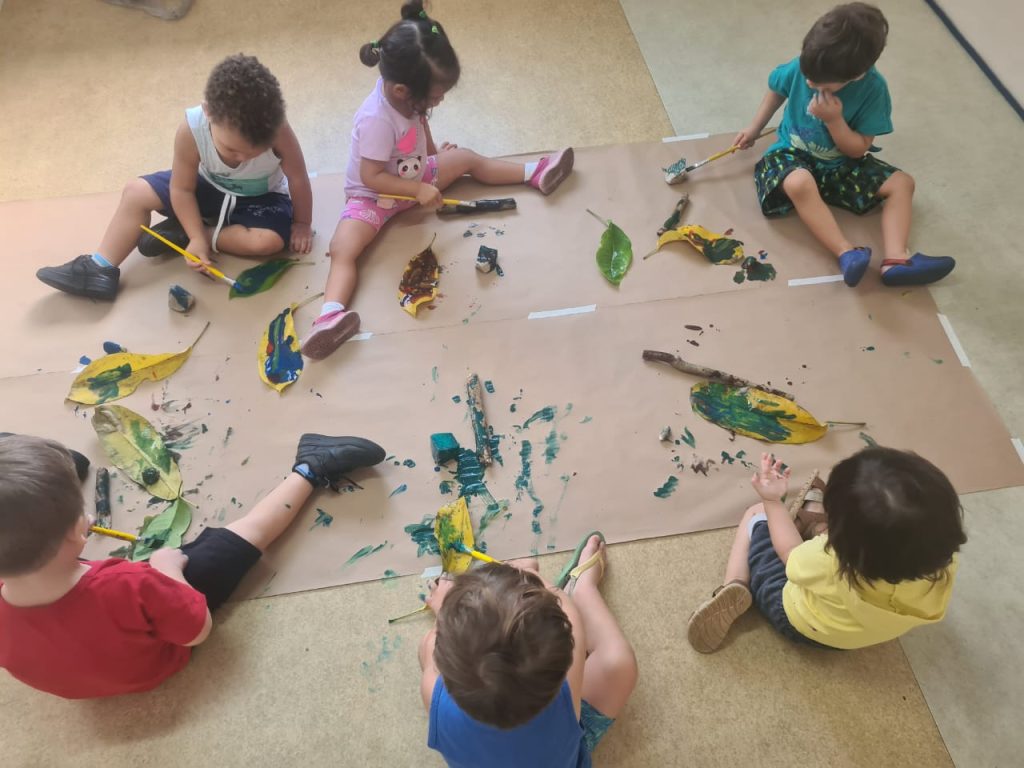 Pintura com elementos da natureza